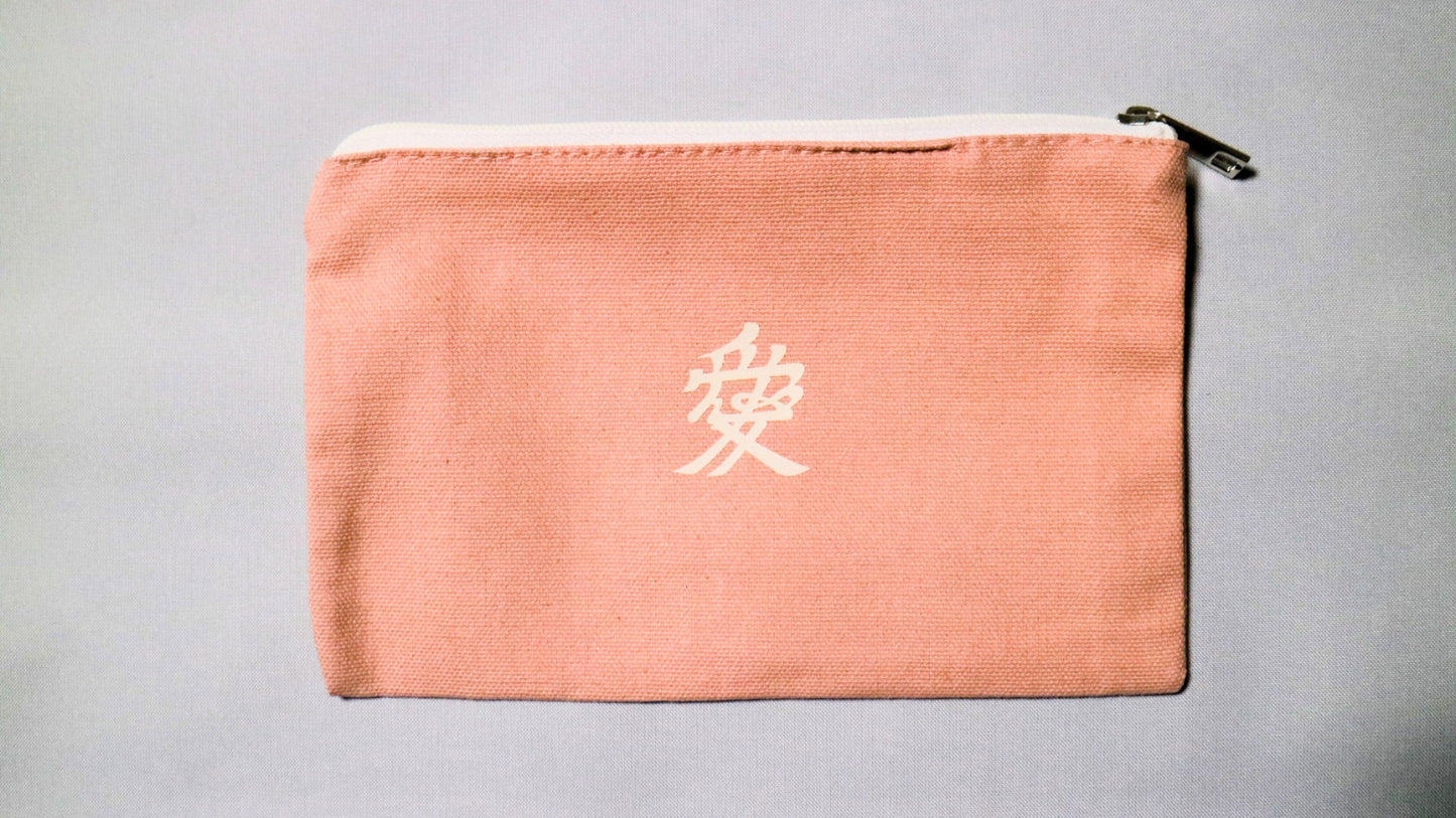 家紋ポーチS 直江兼続　愛　兜の文字